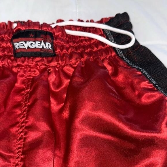 Revgear Boys Valley Fight Club Red & Black Boxing Shorts Size S - Picture 2 of 6